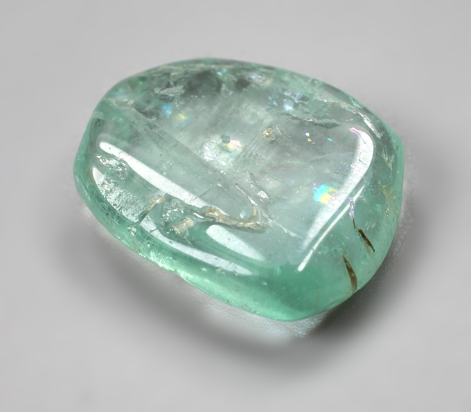 Уральский голубовато-зеленый берилл 12,43 карата