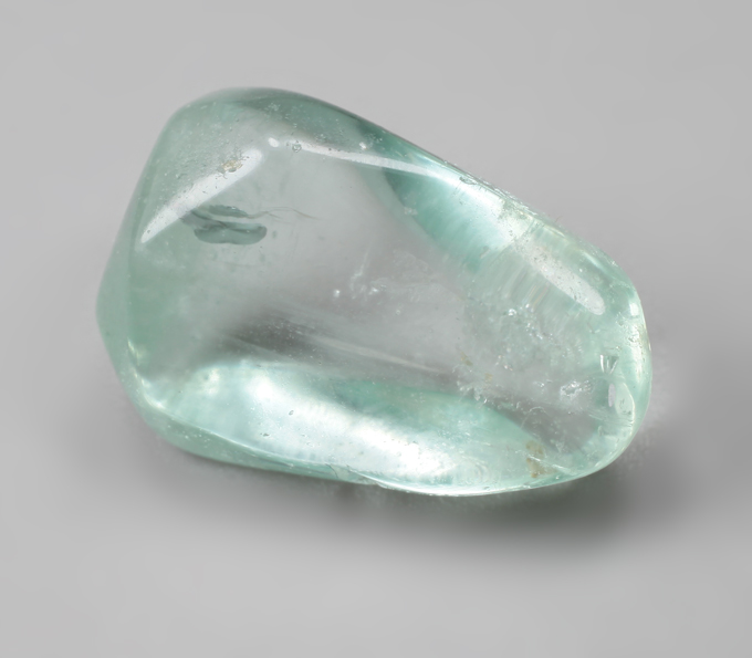 Уральский голубовато-зеленый берилл 7,48 карата