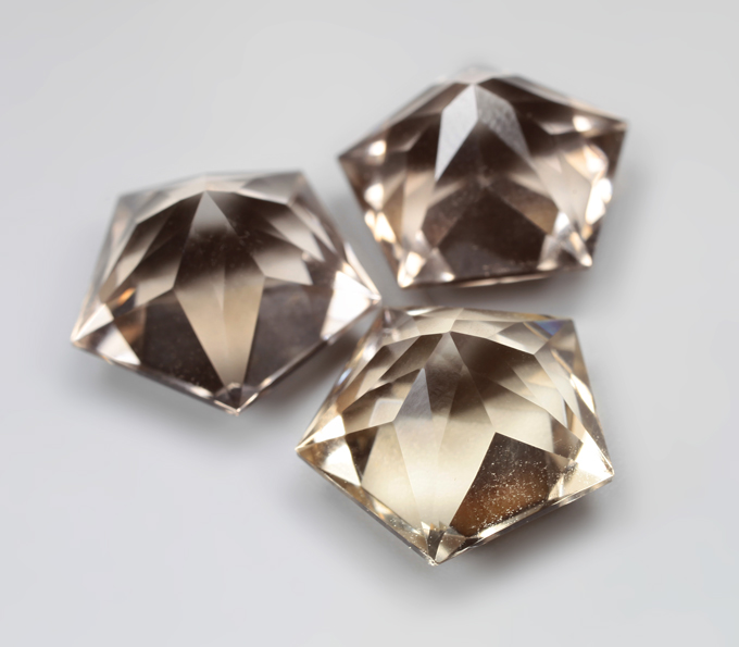 Набор чистейшего дымчатого кварца португальской огранки 33,5 карата