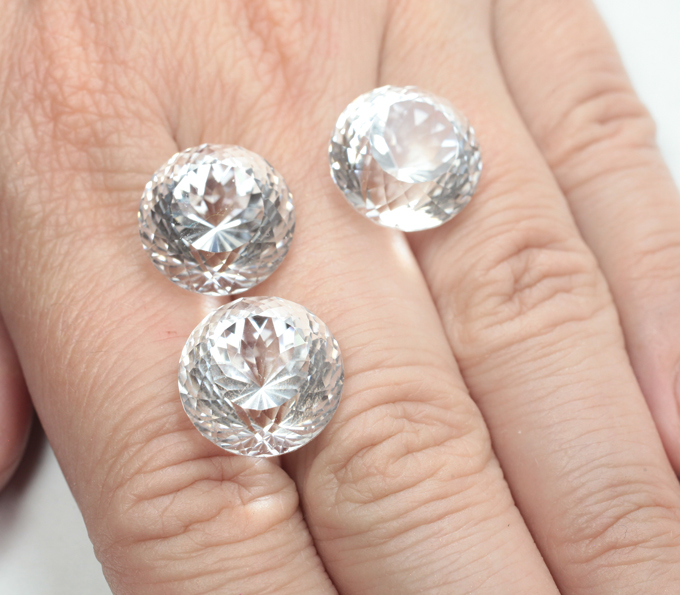 Набор чистейшего бесцветного кварца португальской огранки 39,8 карата