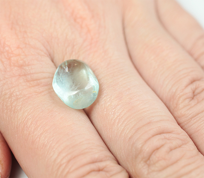 Уральский голубовато-зеленый берилл 8,01 карата