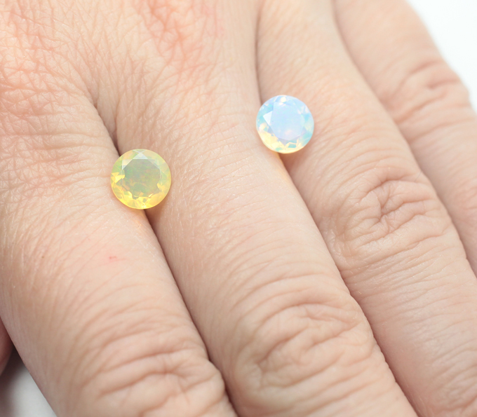 Пара ограненных эфиопских опалов 1,84 карата