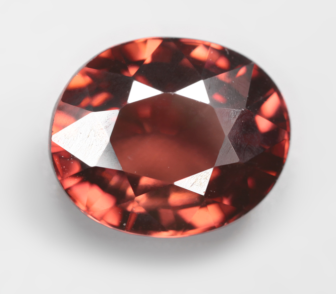 Розово-оранжевый циркон высокой чистоты 3,61 карата