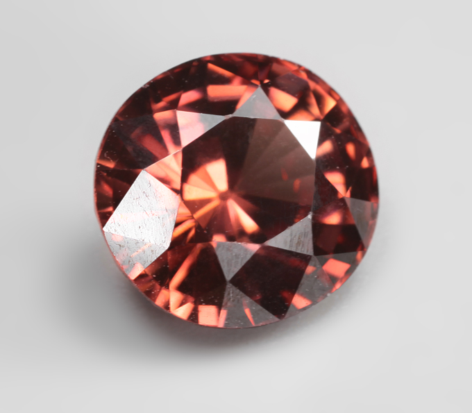 Чистейший падпараджа циркон 3,36 карата