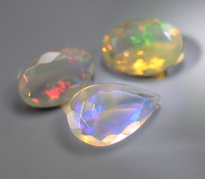 Набор из 3 ограненных эфиопских опалов 4,71 карата