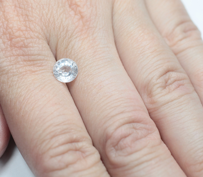 Ограненный уральский фенакит 1,55 карата