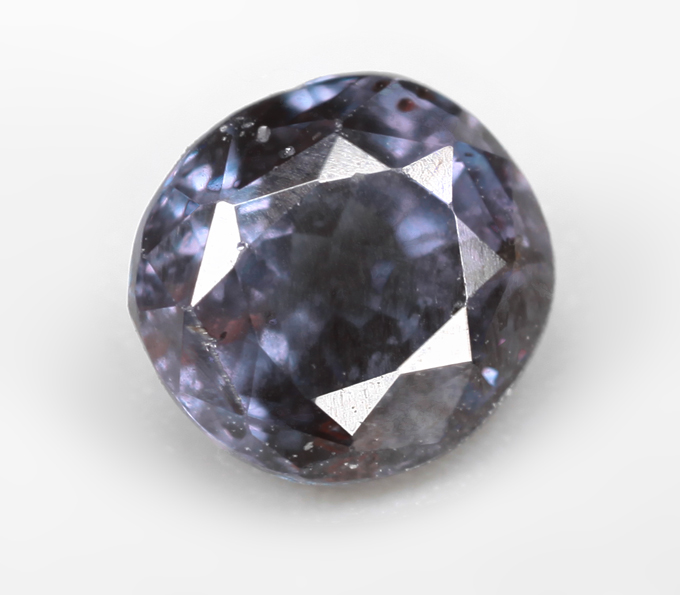 Редкий синий гранат со сменой цвета 0,7 карата