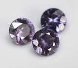 Редкий набор из 3 фиолетовых гранатов со сменой цвета 0,65 карата