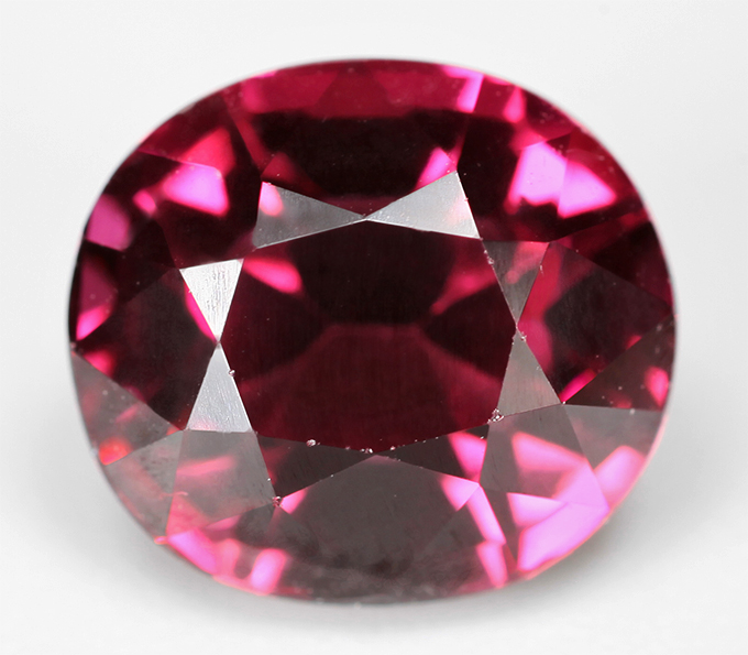 Умбалит гранат высокой чистоты 4,1 карата