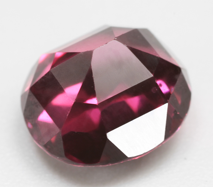 Умбалит гранат высокой чистоты 4,1 карата