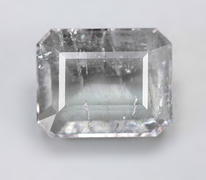 Голубовато-зеленый турмалин 3,82 карата