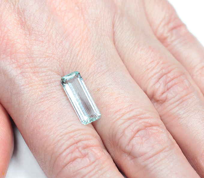 Аквамарин высокой чистоты 3,8 карата