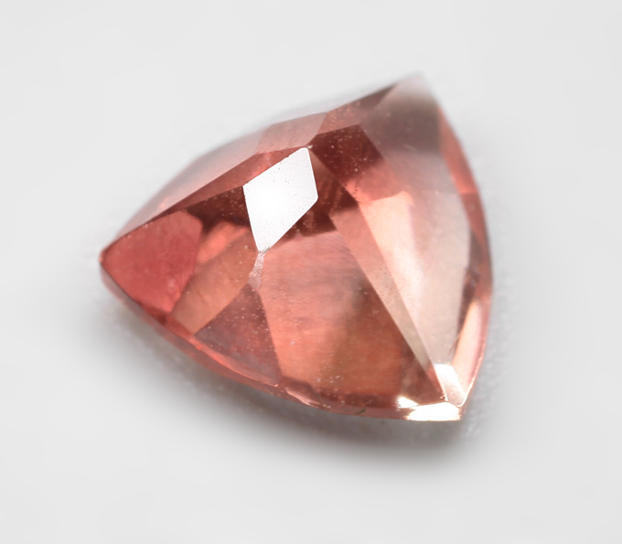 Орегонский солнечный камень падпараджа 1,11 карата