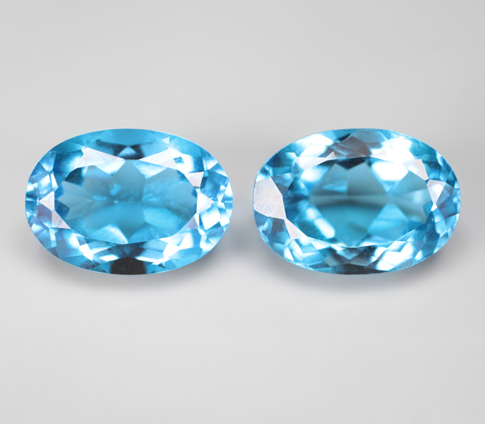 Крупная пара чистейших Swiss топазов 15,86 карата