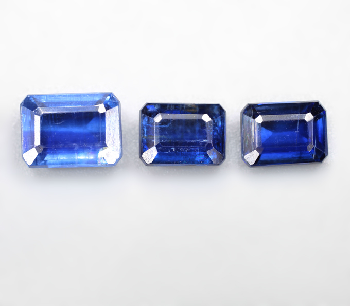 Набор из 3 васильковых кианитов 5,35 карата