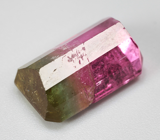 "Неоновый" арбузный турмалин 6,91 карата