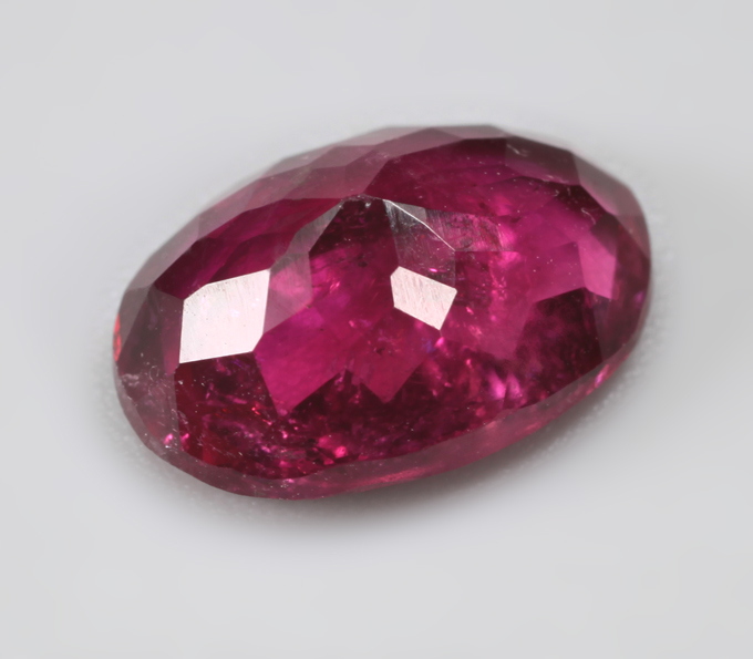 Рубеллит 2,1 карата