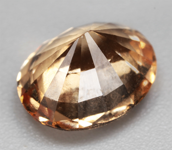 Чистейший гессонит гранат 1,82 карата