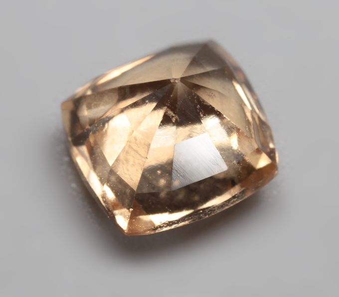 Гессонит гранат 1,98 карата