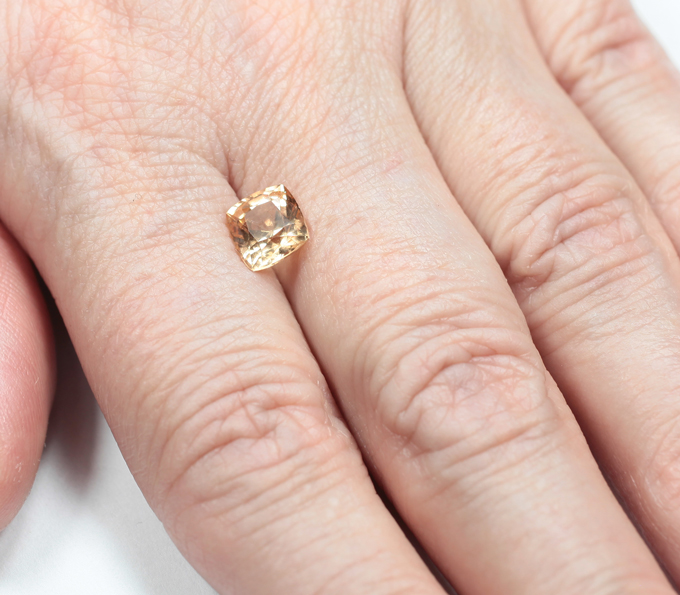 Гессонит гранат 1,98 карата