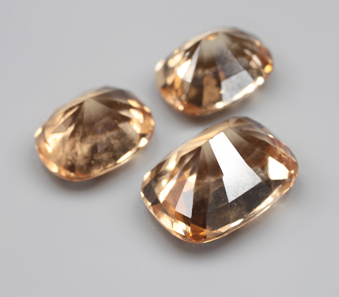 Крупный набор из 3 гессонитов гранатов 5,95 карата