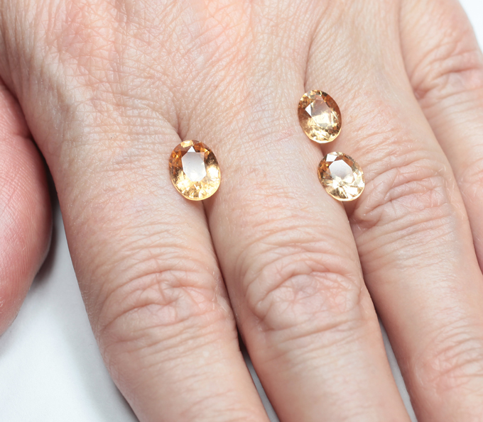 Набор из 3 гессонитов гранатов 4,94 карата