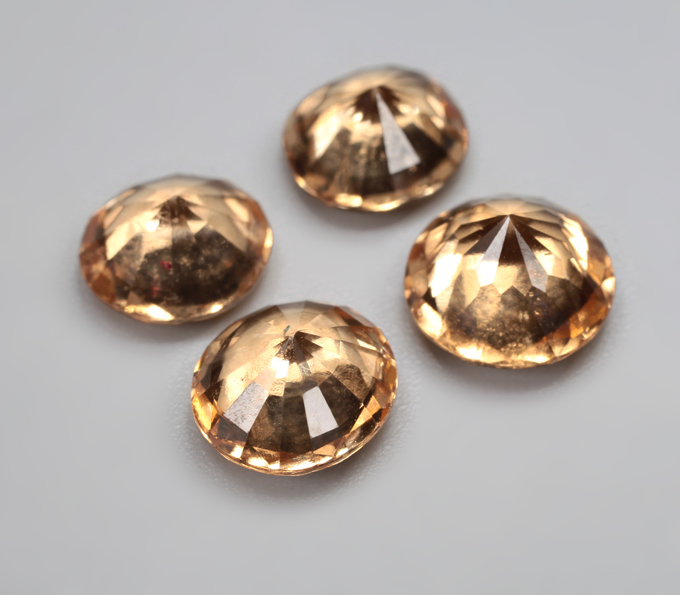 Набор из 4 гессонитов гранатов 5,73 карата