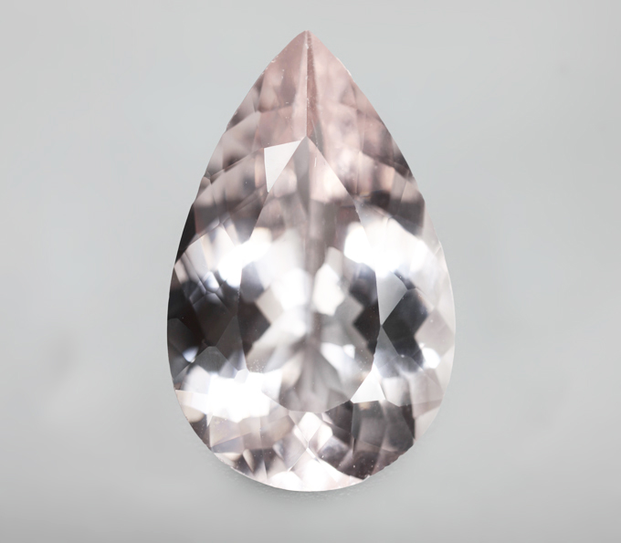 Чистейший морганит 10,56 карата