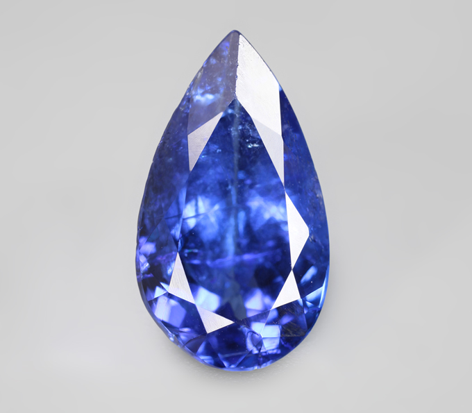 Яркий насыщенный танзанит 5,57 карата