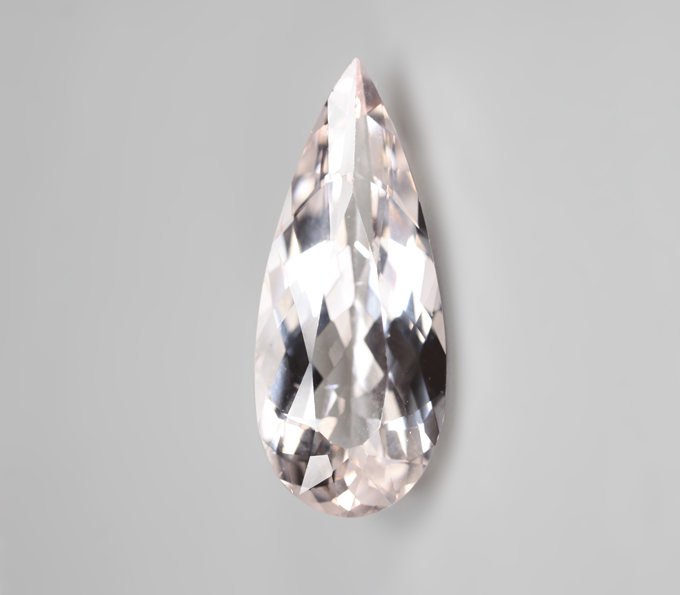 Крупный морганит 8,69 карата