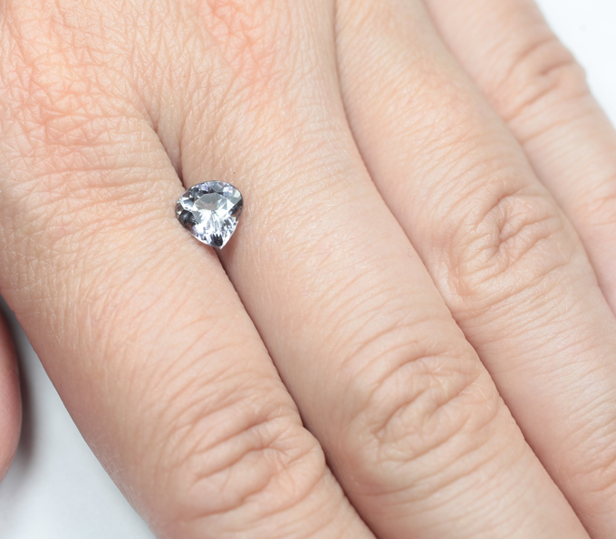 Полихромный цоизит 1,23 карата