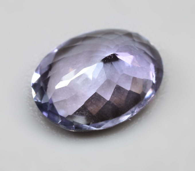 Синевато-фиолетовый цоизит 1,66 карата