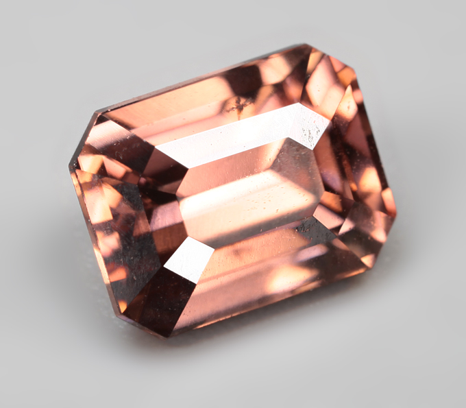 Циркон падпараджа 2,25 карата