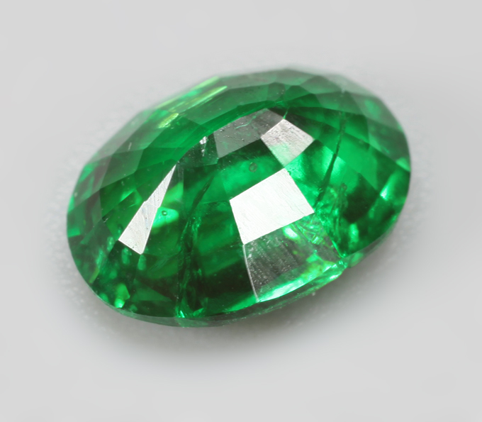 Топовый цвет! Яркий цаворит 1,26 карата