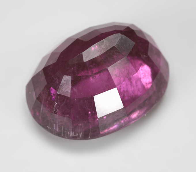 Топовый цвет! Крупный! Рубеллит 16,09 карата