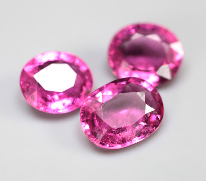 Набор из 3 пурпурно-розовых турмалинов 2,89 карата