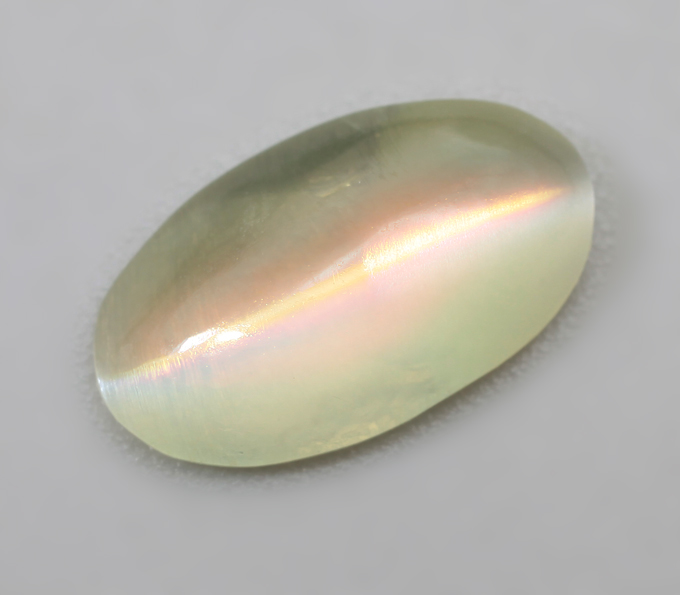 Хризоберилл с эффектом кошачьего глаза 1,08 карата