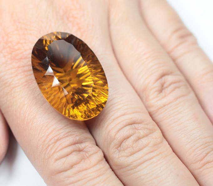 Крупный! Цитрин лазерной огранки 47,3 карата