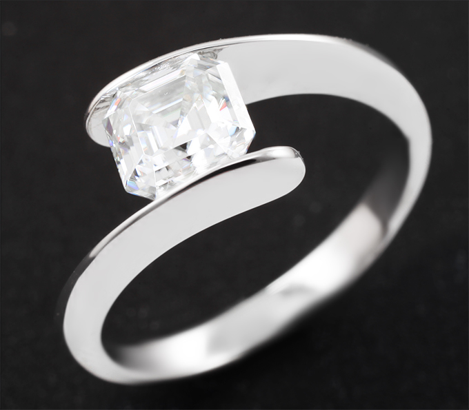 Серебро 925 Кольцо с муассанитом 1,39 карата