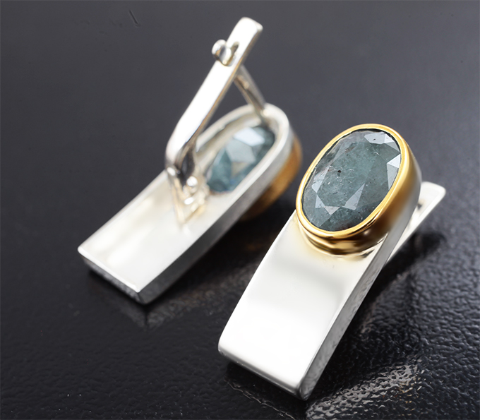 Серьги с уральскими александритами 6,14 карата