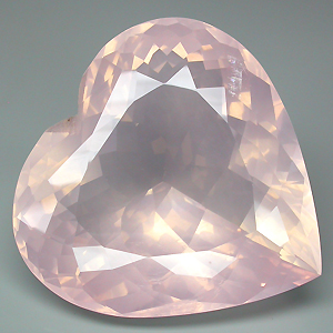 Розовый кварц - сердце 291,71 карат