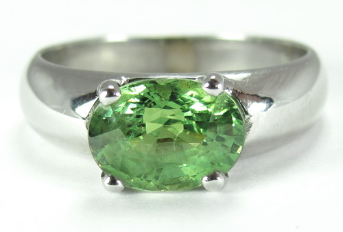 Золото Кольцо с потрясающим демантоидом