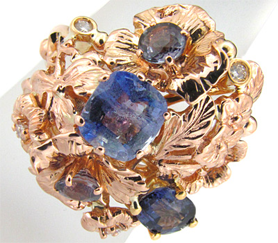 Золото Кольцо с еремеевитом, гранатами с александритовым эффектом и бриллиантами