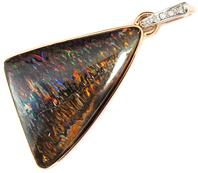 Золото Кулон с крупным австралийским болдер опалом и бриллиантами