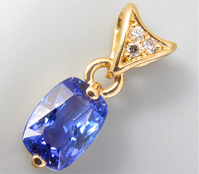 Золото Кулон с эффектным танзанитом и бриллиантами