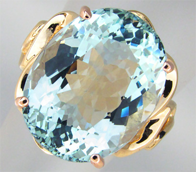 Золото Кольцо с чистейшим аквамарином