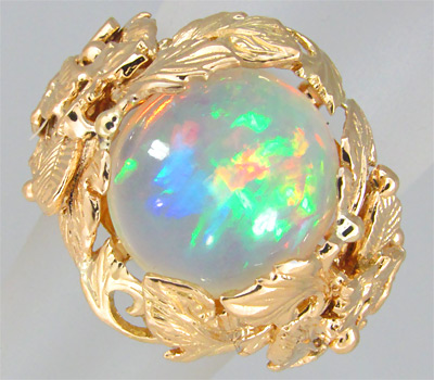 Золото Кольцо с роскошным суданским опалом