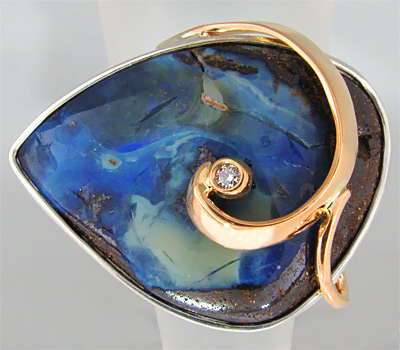 Серебро 925 Кольцо с эффектнным болдер опалом и бриллиантом