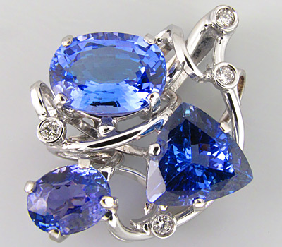 Золото Кулон с эффектными танзанитами и бриллиантами