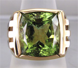 Кольцо с крупным зеленым бериллом Золото